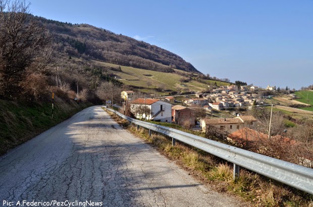 Porcarella (Poggio San Romualdo) da Gorgovivo-Serra San Quirico Tirrenoadriatico81