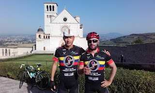 ASD VELO CLUB Freccia Vallone - SALITE DELLE MARCHE Assisi Subasio 2016 06 26 07.57 5