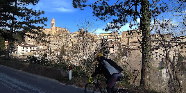 Monte Murano (Colle Foglia) P 20191227 120217