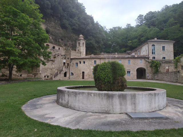 Romita (Frati Bianchi) 1592412432748132 0