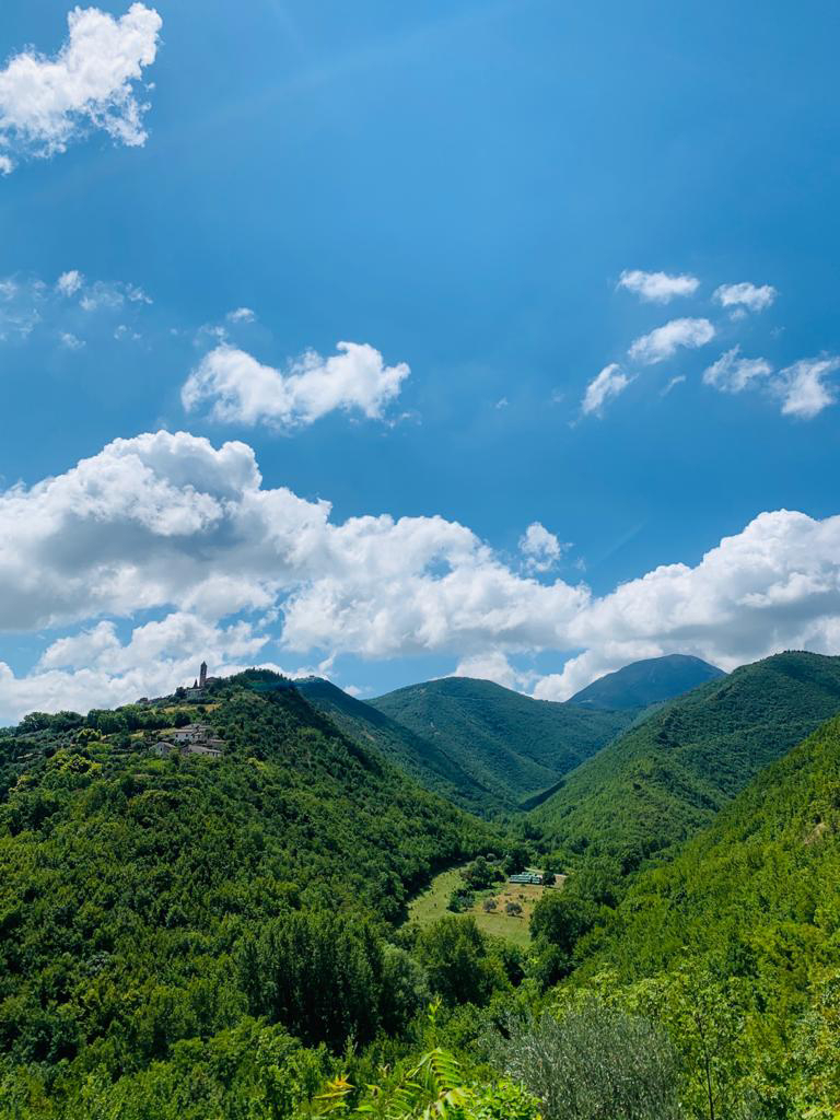Poggio San Vicino da Sant'Urbano 1595770598514732 0