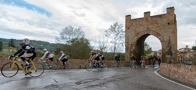 Tolentino e la Ciclocolli storica 92588221 1853280668138261 1896500499549519872 N