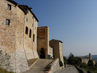 Vestignano e i Castelli di Caldarola Vesti 4