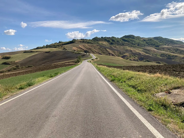Panoramica del Monte Osteriaccia e Sassocorvaro 0 2