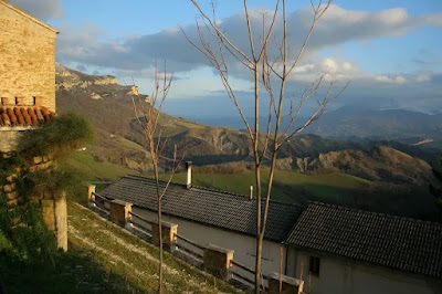 Castel di Croce e il Monte dell’Ascensione 1453637685 1379582988 IMG 8824