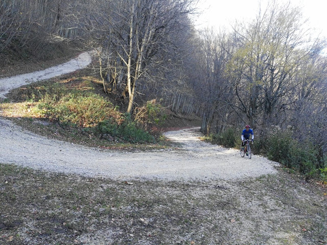 La Chiavellara e l'Eremo di Serrasanta Chiavellara Quota 1060 1