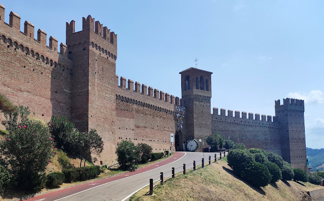 Gradara, il Muro di Fratta Gradara Castello Di Gradara 202208242029